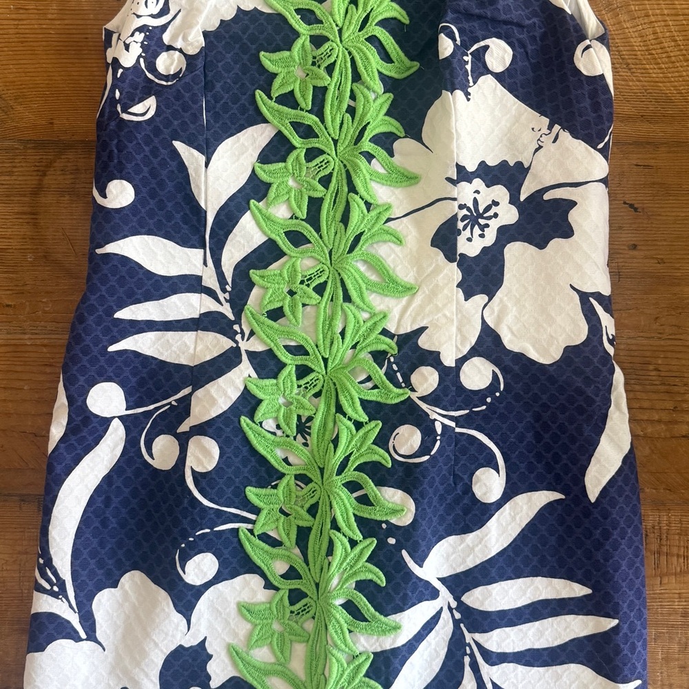 Lilly Pulitzer Navy & White Shift Dress w/ Green Appliqué size 2